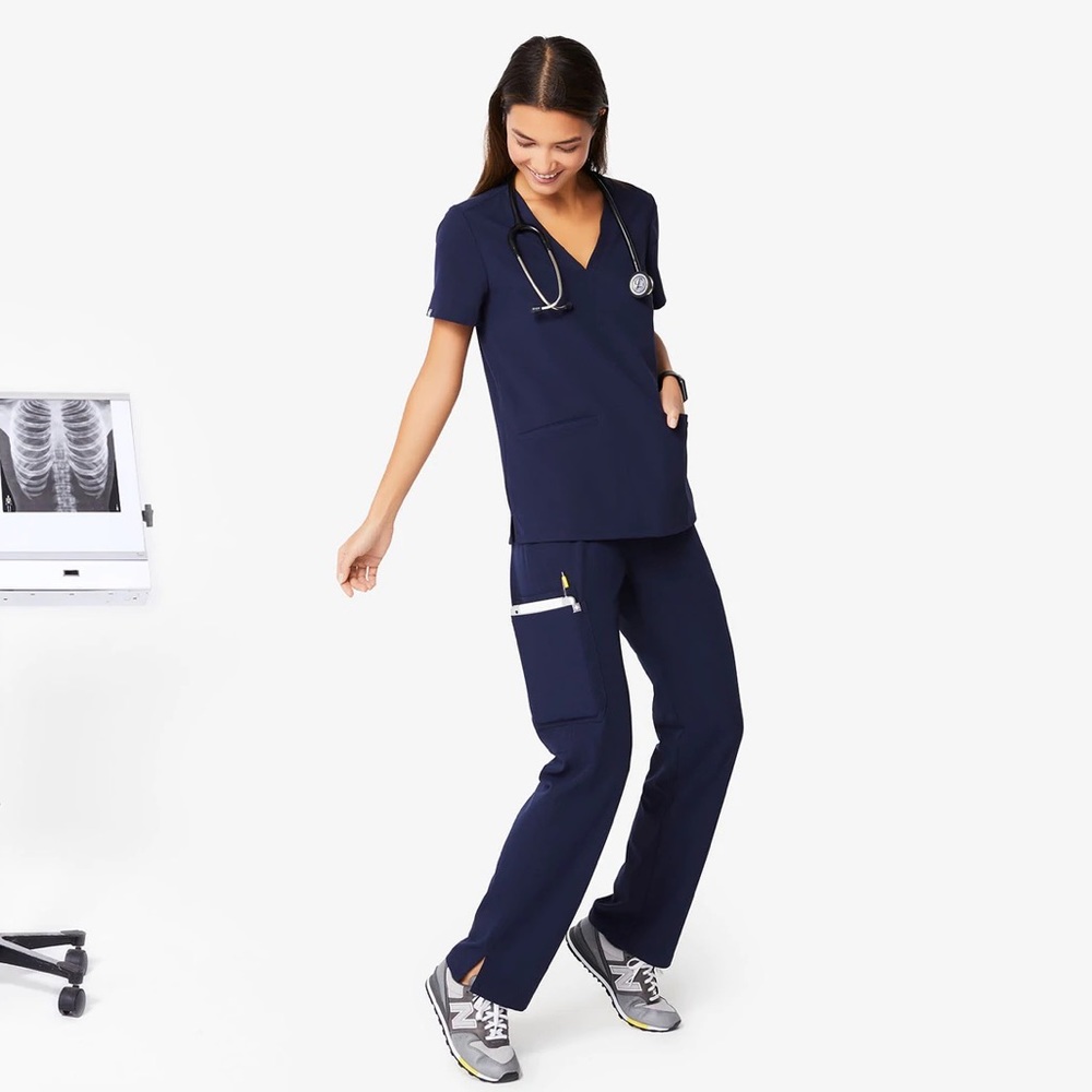 Figs scrub set NWT, navy size XL